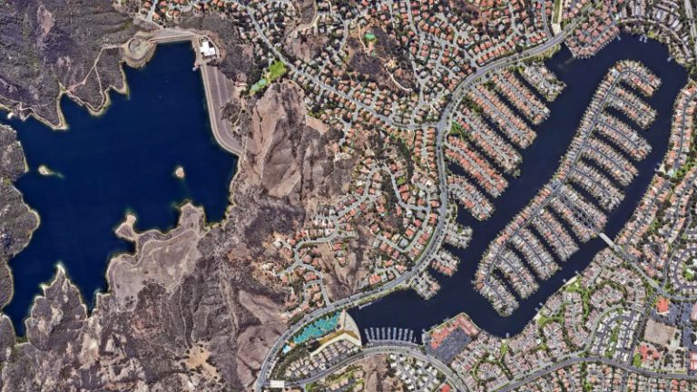 Google Earth shows effect of climate change over 40 years